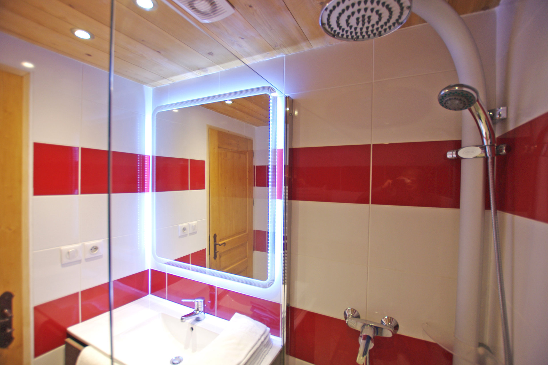 6 pièces / 6 pièces cabine - Résidence L'ECHAYER - ref CECH002 - 7